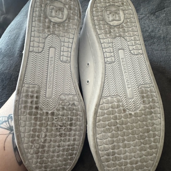 DC Women's Court Graffik Women's Size 9.5 Rainbow - Picture 7 of 7